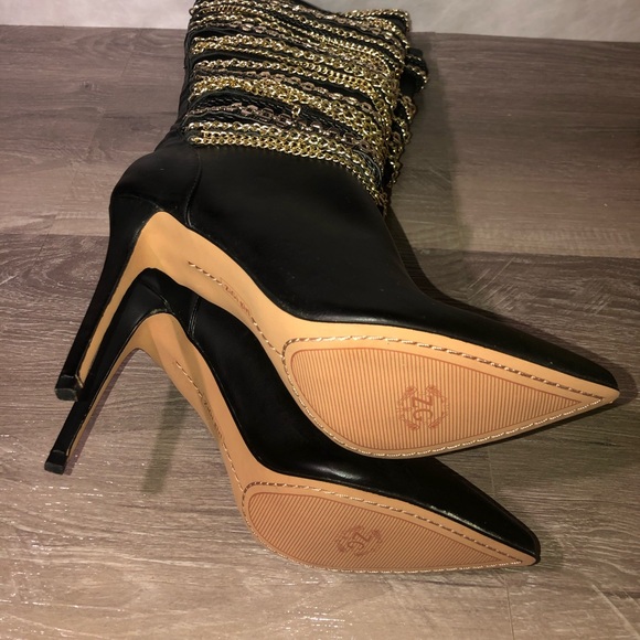 Zigi Girl Black Gold Chain Back Zip 4.5” Heel TALA Rocker boots New - Picture 6 of 10